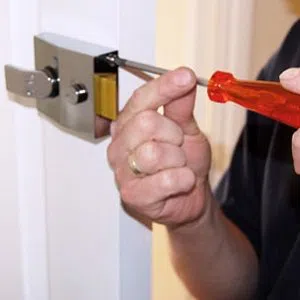 Locksmiths Of Cleveland  Cleveland, OH 216-365-7088 - emergency-unlock